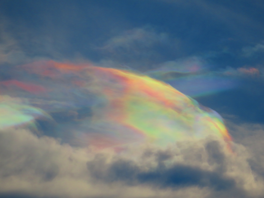 雲 虹色の雲見つけた！ 彩雲フォトギャラリー 23点 | ナショナルジオ