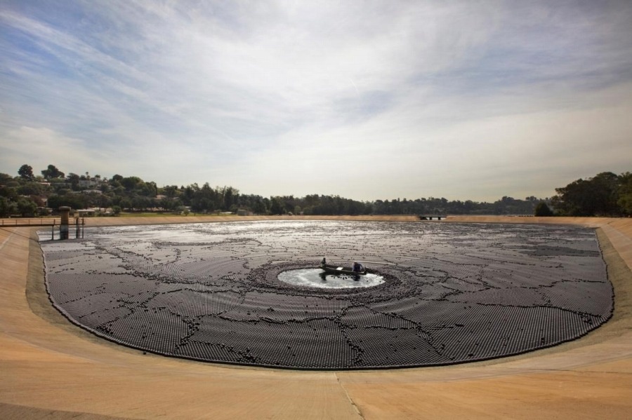 ギャラリー ロサンゼルス市が貯水池に シェードボール を投入 ナショナルジオグラフィック日本版サイト ギャラリー ロサンゼルス市が貯水池に シェードボール を投入 ナショナルジオグラフィック日本版サイト