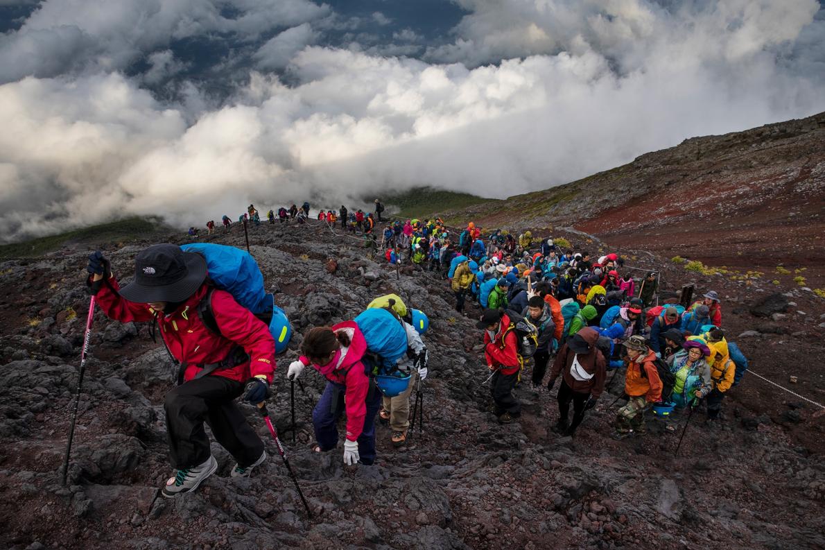 ギャラリー：外国人写真家が見た「富士登山」 写真27点 | ナショナルジオグラフィック日本版サイト