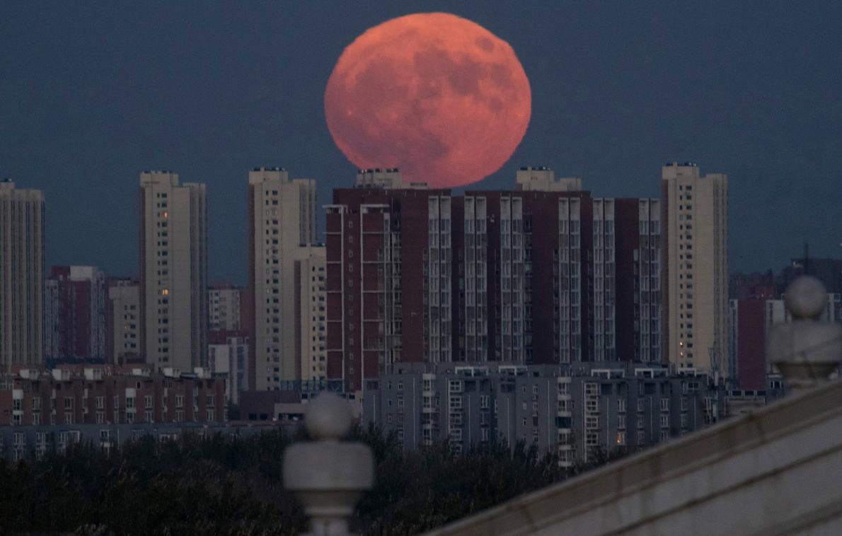 美しいスーパームーンの写真11点 ナショナルジオグラフィック日本版サイト