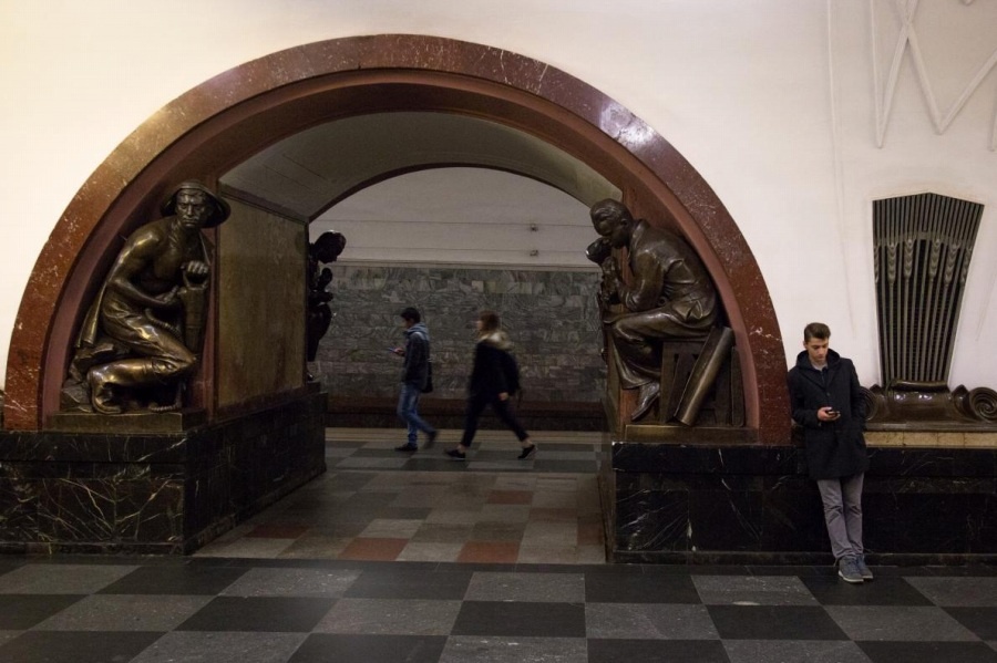 ギャラリー:モスクワの荘厳な地下鉄駅、写真10点 ナショナルジオグラフィック日本版サイト