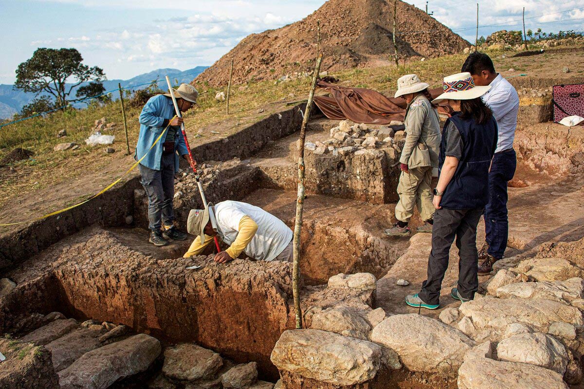 ギャラリー：ペルーで3千年前の神官の墓を発見、アンデスで珍しいスタンプも　写真6点