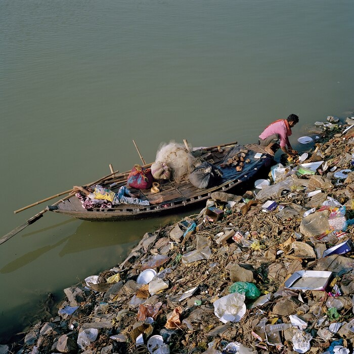特集ギャラリー:聖なる川を流れ下るプラスチック 写真と図解15点(2022年6月号)ナショナルジオグラフィック日本版サイト