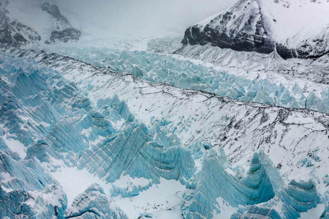 ヒラリー　エベレスト NATIONAL GEOGRAPHICサイン鑑定書付き 特集ギャラリー：エベレスト 幻の初登頂 写真と図解19点（2020年
