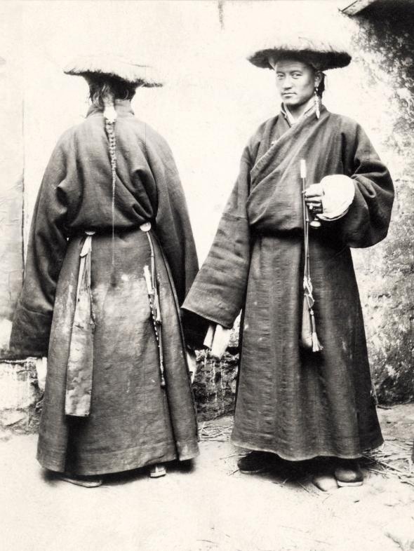 民族帽子 ギャラリー：100年前の写真で見る世界の民族衣装、帽子をかぶる