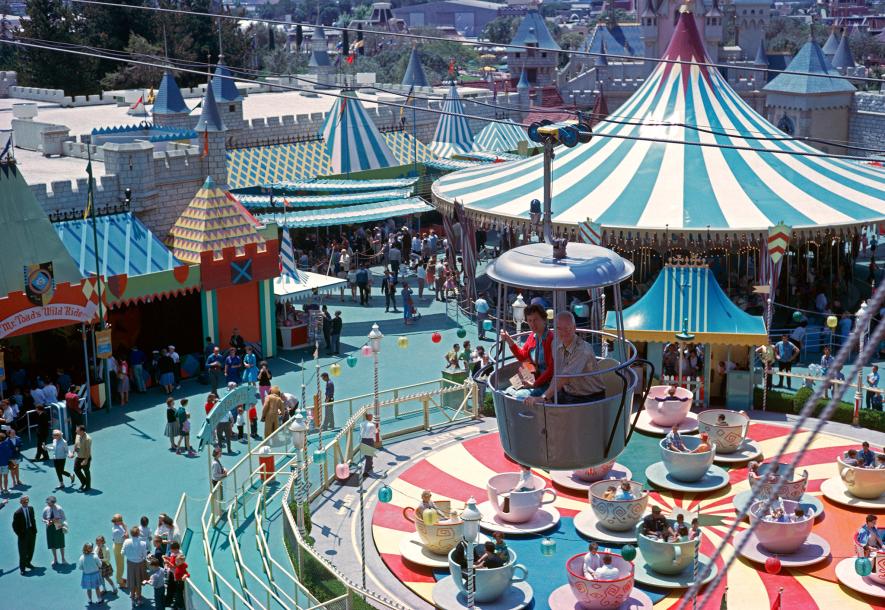 ギャラリー：開園当時のディズニーランド 写真29点 | ナショナルジオ