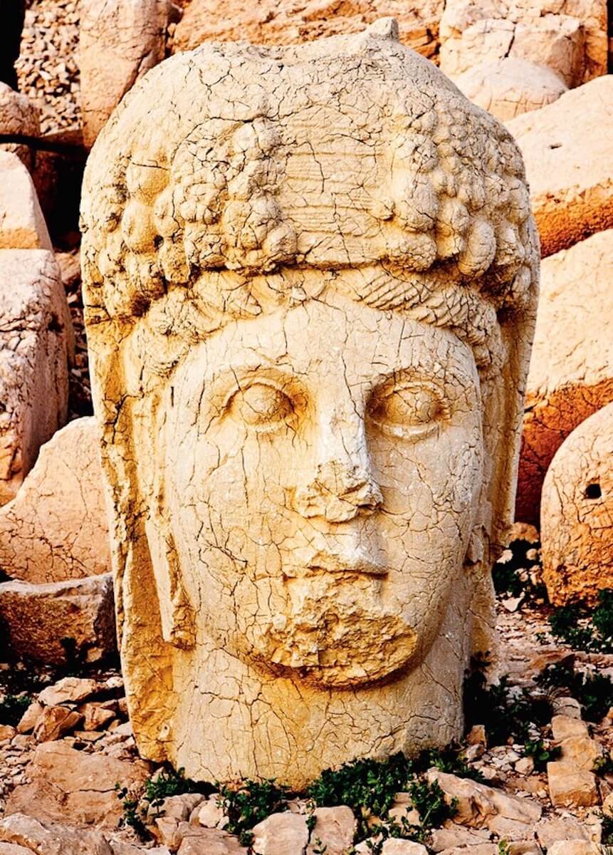 ギャラリー：2000m超の山頂の巨像群、「世界八番目の不思議」ネムルト