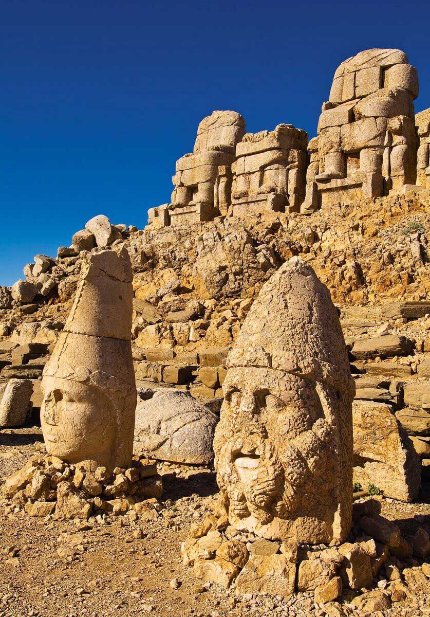 ギャラリー：2000m超の山頂の巨像群、「世界八番目の不思議」ネムルト