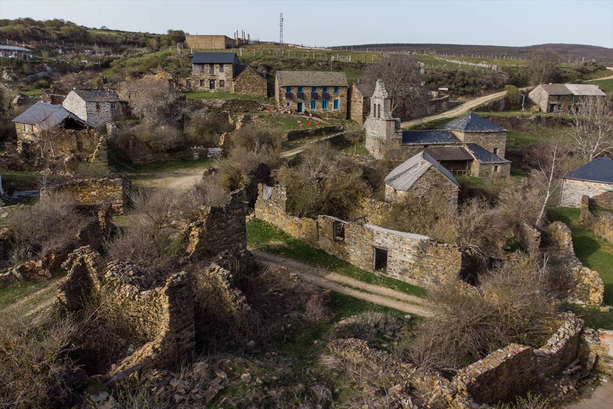 スペインの村落風景 ギャラリー：スペインの「エコビレッジ」、廃村に移住した人々が作った
