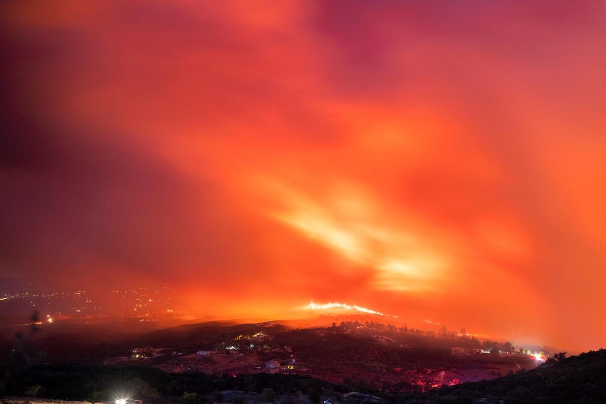 ギャラリー 原因は発煙装置 カリフォルニアの大規模森林火災 写真7点 ナショナルジオグラフィック日本版サイト