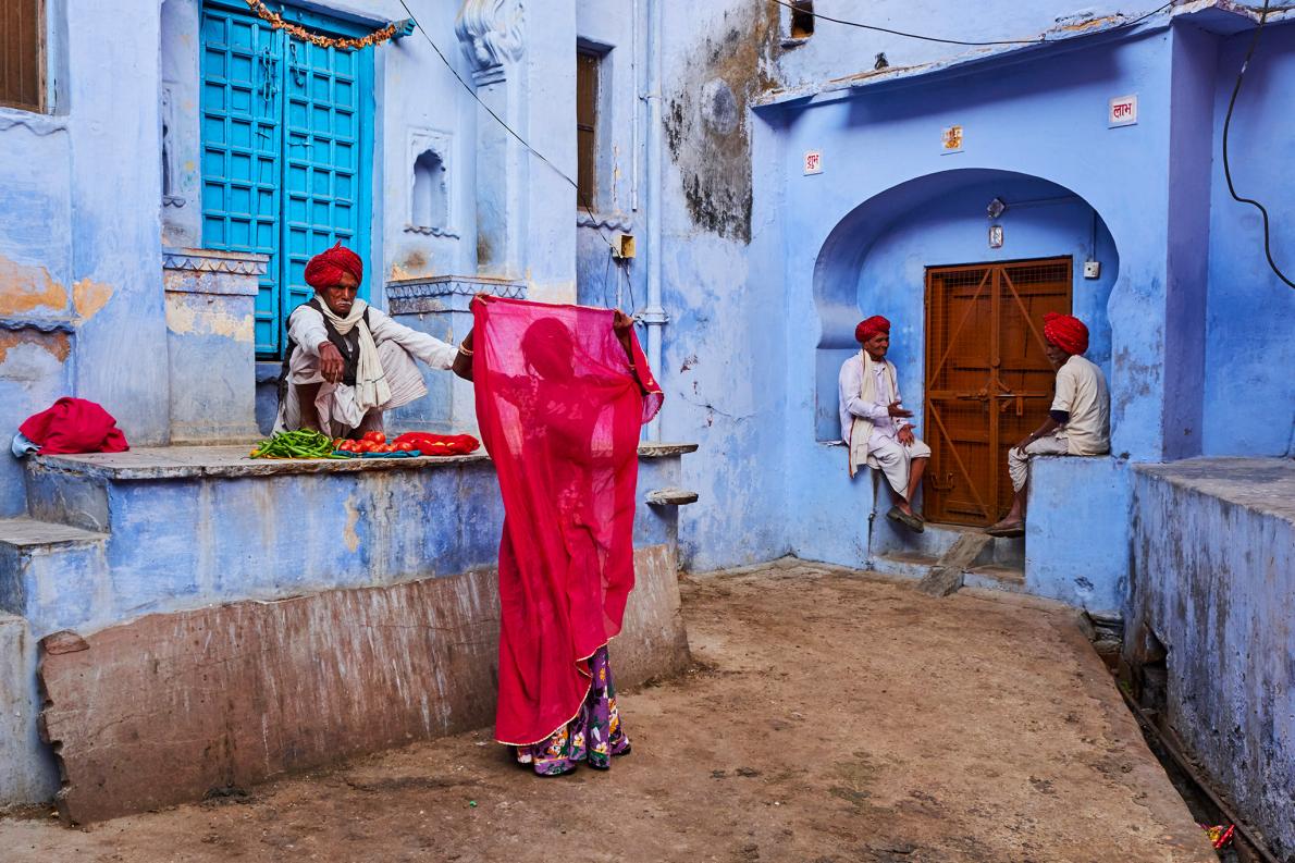 ギャラリー インドの鮮やかな民族衣装サリー 奥深いその世界 写真12点 ナショナルジオグラフィック日本版サイト