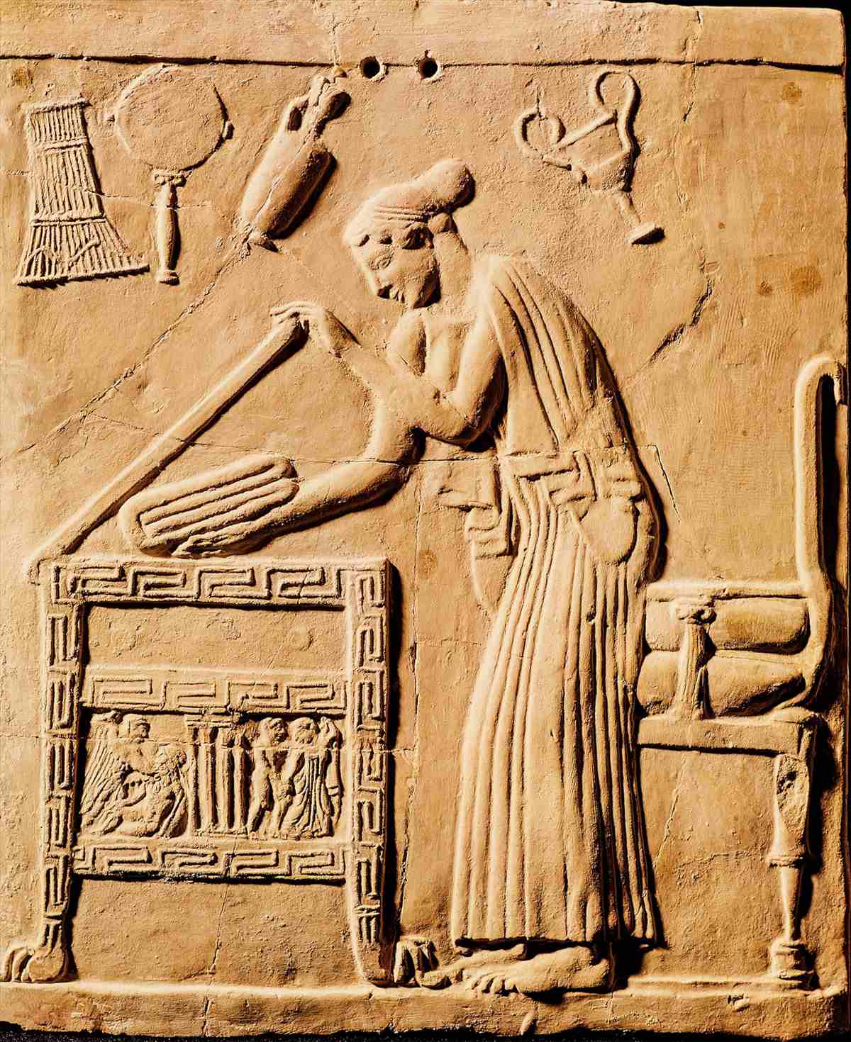 古代ギリシャ女性像 彫刻 陶器かどうか未鑑定です約 60cm x 40cm ギャラリー：古代ギリシャ女性の生活、実は豊かで多様だった 写真13点