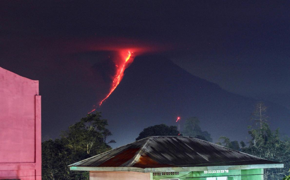 ギャラリー 流れるマグマ 立ち昇る噴煙 荒ぶる地球の迫力を実感 世界の活火山 写真13点 ナショナルジオグラフィック日本版サイト