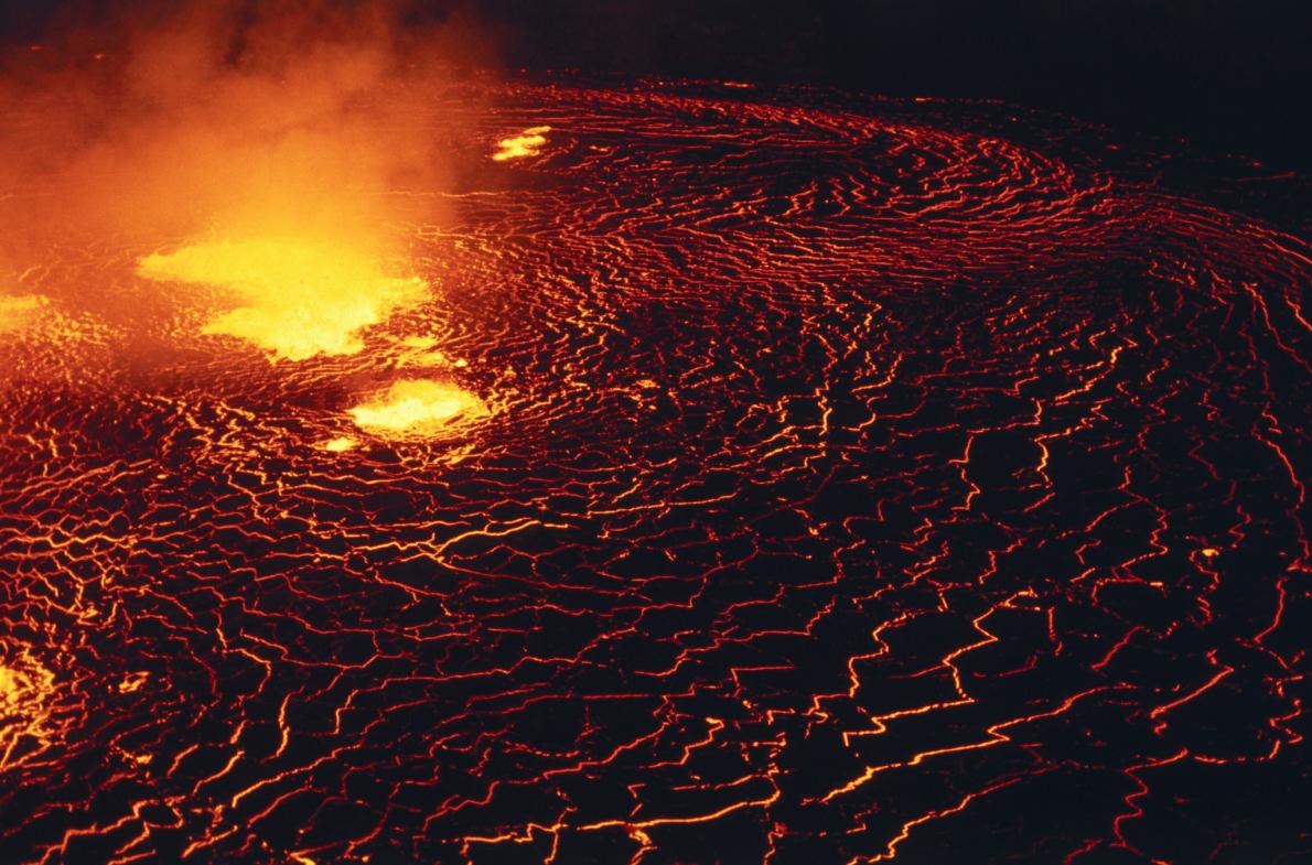 ギャラリー 流れるマグマ 立ち昇る噴煙 荒ぶる地球の迫力を実感 世界の活火山 写真13点 ナショナルジオグラフィック日本版サイト