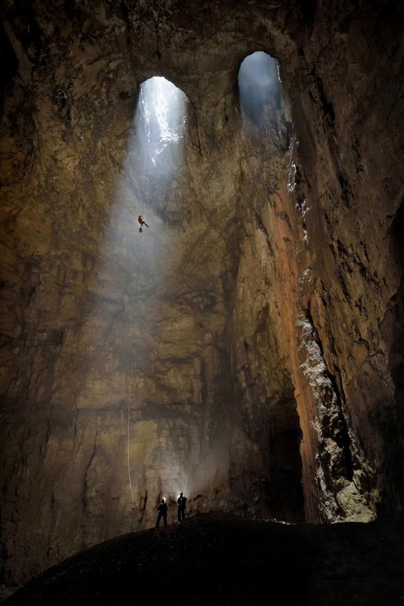 ギャラリー スロベニア 川が流れる洞窟の絶景 写真11点 ナショナルジオグラフィック日本版サイト