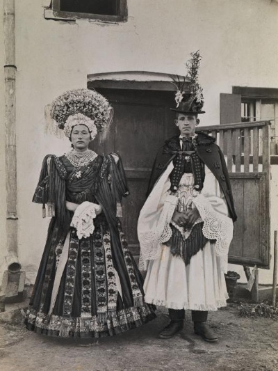 100年前の写真で見る世界の婚礼衣装17選 ナショナルジオグラフィック日本版サイト 100年前の写真で見る世界の婚礼衣装17選 ナショナルジオグラフィック日本版サイト