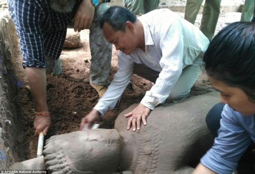 カンボジア　埋蔵　発掘　出土　古陶　骨董　古美術　陶器　考古学 ColBase