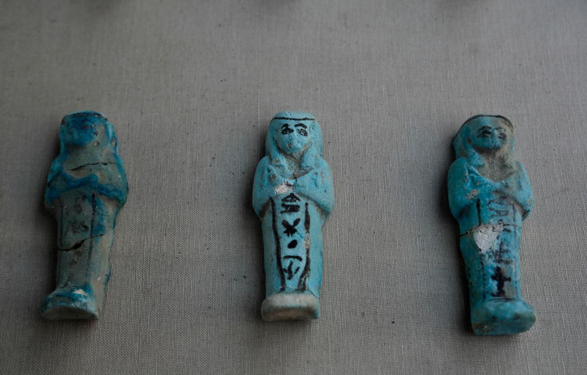 古代エジプト「金細工職人の墓」を発掘、家族か | ナショナル ジオ