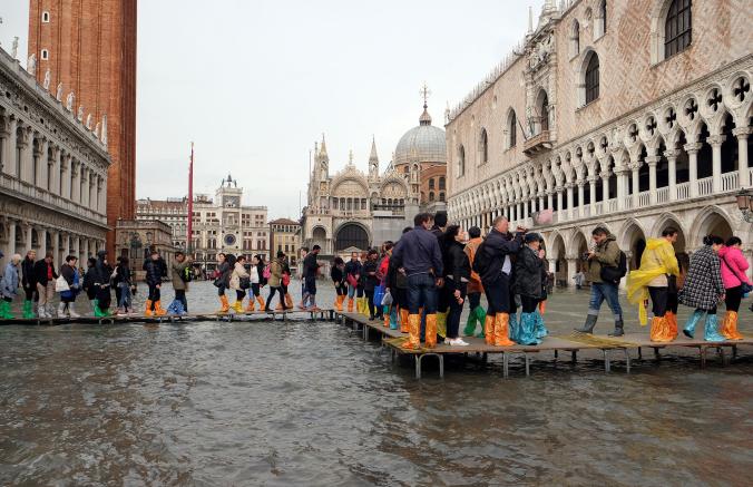 水の都ベネチアが洪水で水没 悪天で高潮が発生 ナショナルジオグラフィック日本版サイト