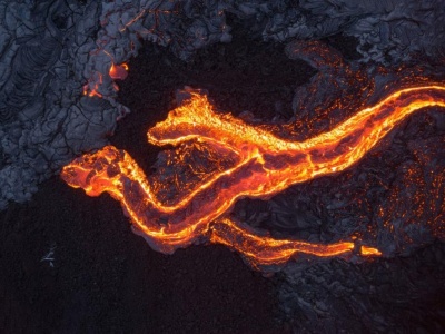 参考ギャラリー：大迫力、空から至近距離で撮ったハワイの溶岩　10点（画像クリックでギャラリーへ）