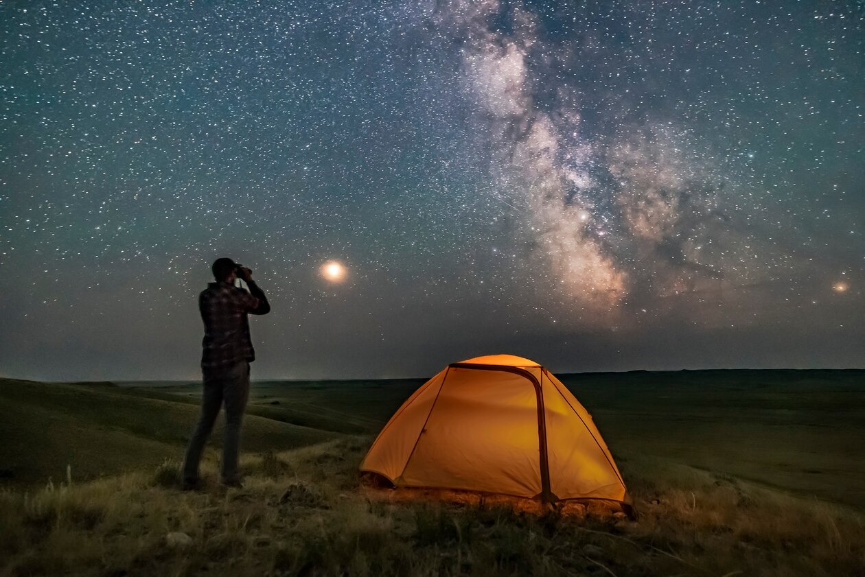 大自然の中 満天の星空を見に 星空散歩 へ出かけよう ナショナルジオグラフィック日本版サイト