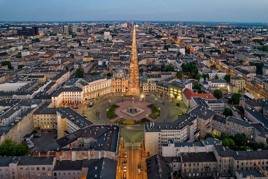 緑の街に変貌を遂げたかつての工業都市ウッチ、ポーランド  