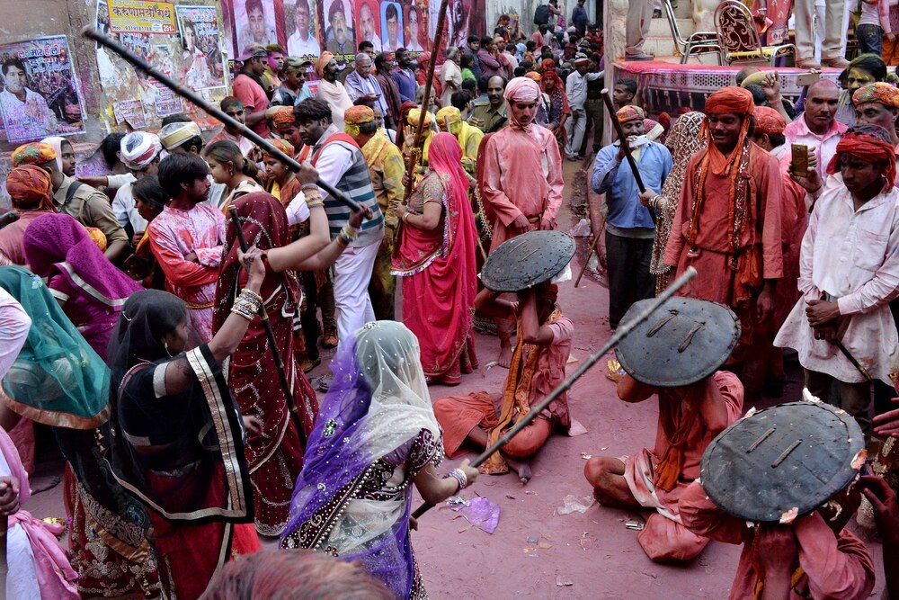 色が舞う、インドのホーリー祭をもっと楽しむ9つの豆知識 | ナショナル