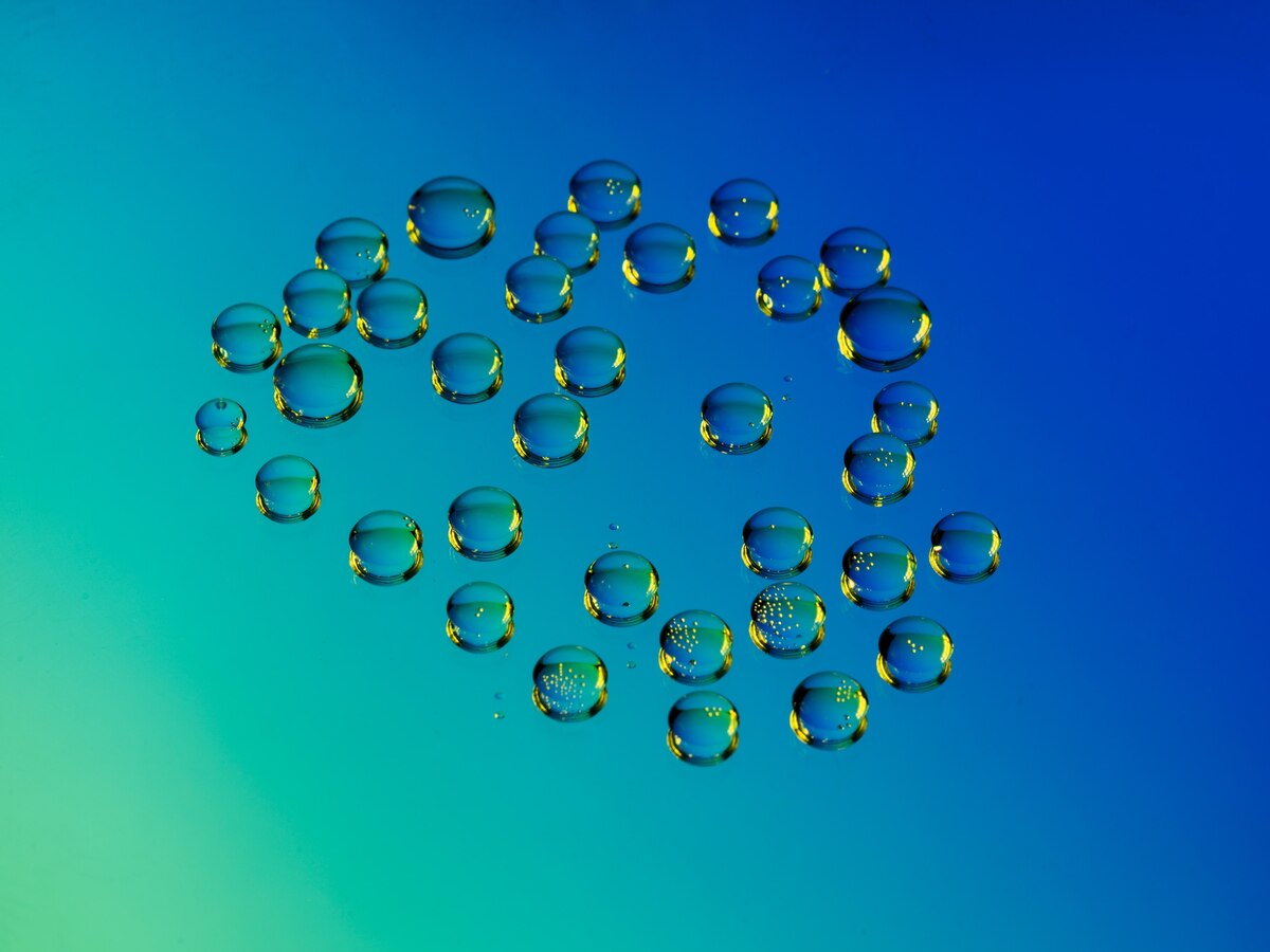 スイスの企業シンヘリオンの「DAWN」は、カーボンニュートラルな太陽光燃料を産業規模で製造するための世界初の施設だ。（Photograph by Davide Monteleone）