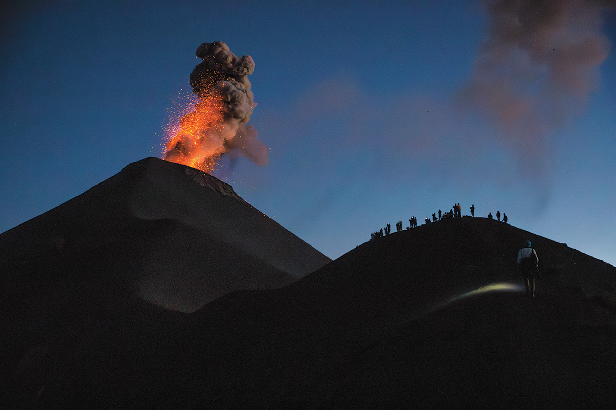 Explosive eruption of Sakurajima on November 12, 2019. 桜島