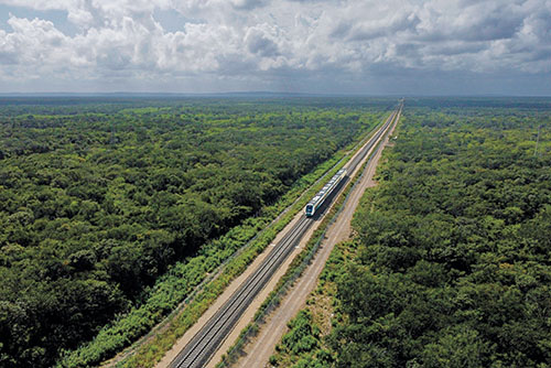 メキシコの未来を輝かせる鉄道は、輝かしい過去を置き去りにする