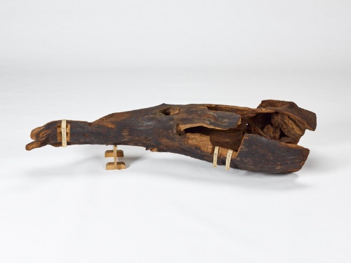 蘭奢待(らんじゃたい)は黄熟香(おうじゅくこう)ともいわれ、正倉院に大切に保存されている(宮内庁正倉院事務所提供)