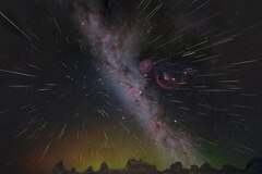 DVD　 ハッブル宇宙望遠鏡 不屈の望遠鏡　プロジェクトの裏側　日経ナショナル ハッブル宇宙望遠鏡 不屈の望遠鏡、プロジェクトの裏側 | ナショナル