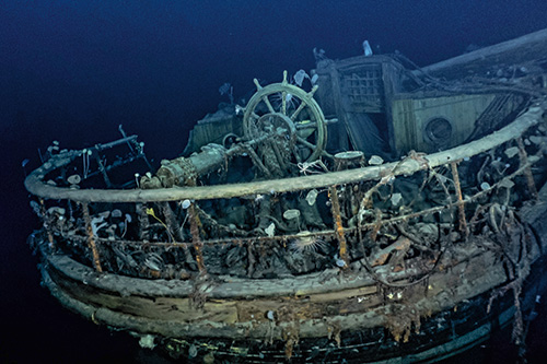 エンデュアランス号発見”、氷海に沈んだ南極探検船を探して