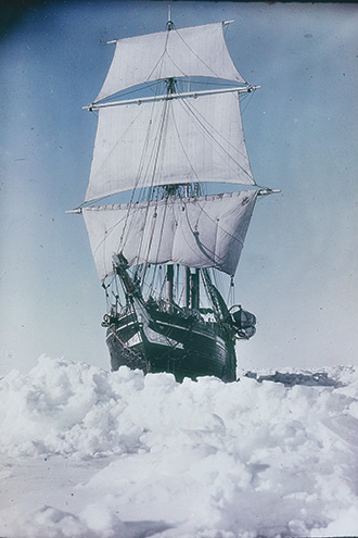 エンデュアランス号発見”、氷海に沈んだ南極探検船を探して