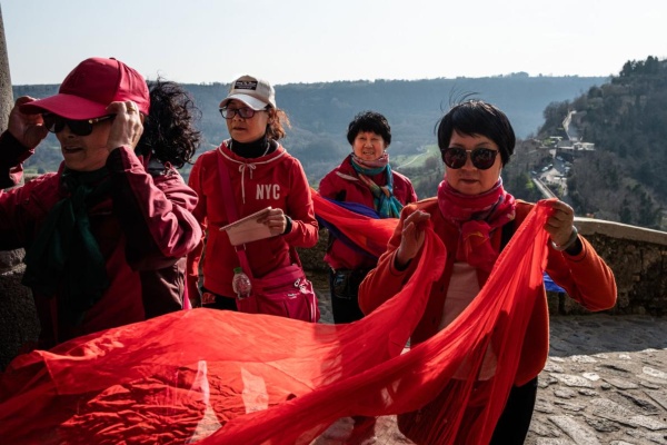 ギャラリー:イタリアで「死にゆく町」と呼ばれるチビタにくらす人、訪れる人 写真15点(画像クリックでギャラリーへ)