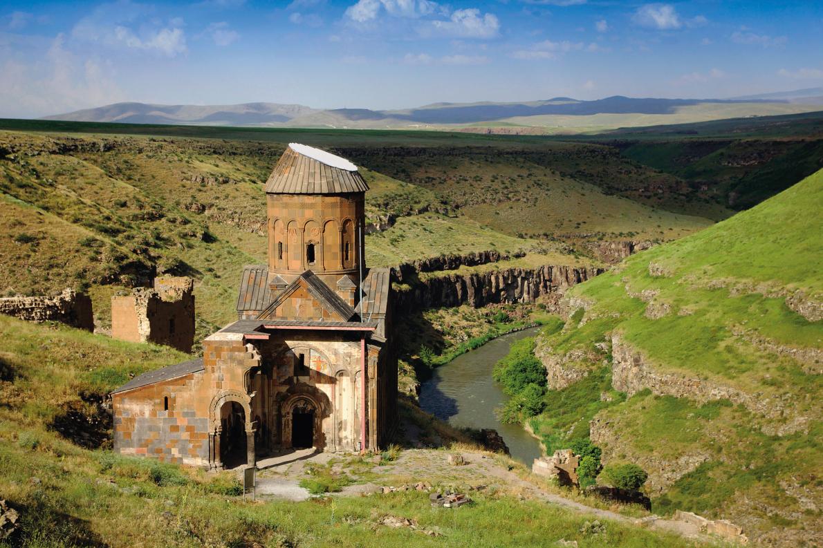 千と一の教会があった都 キリスト教国・中世アルメニアの首都アニ