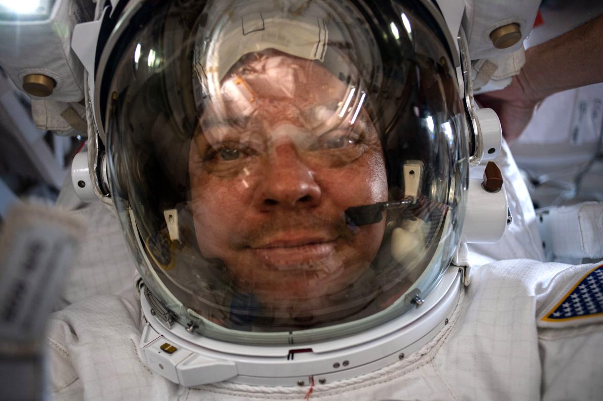 スペースX宇宙船が有人で初の帰還、写真で見る宇宙の旅 写真11点