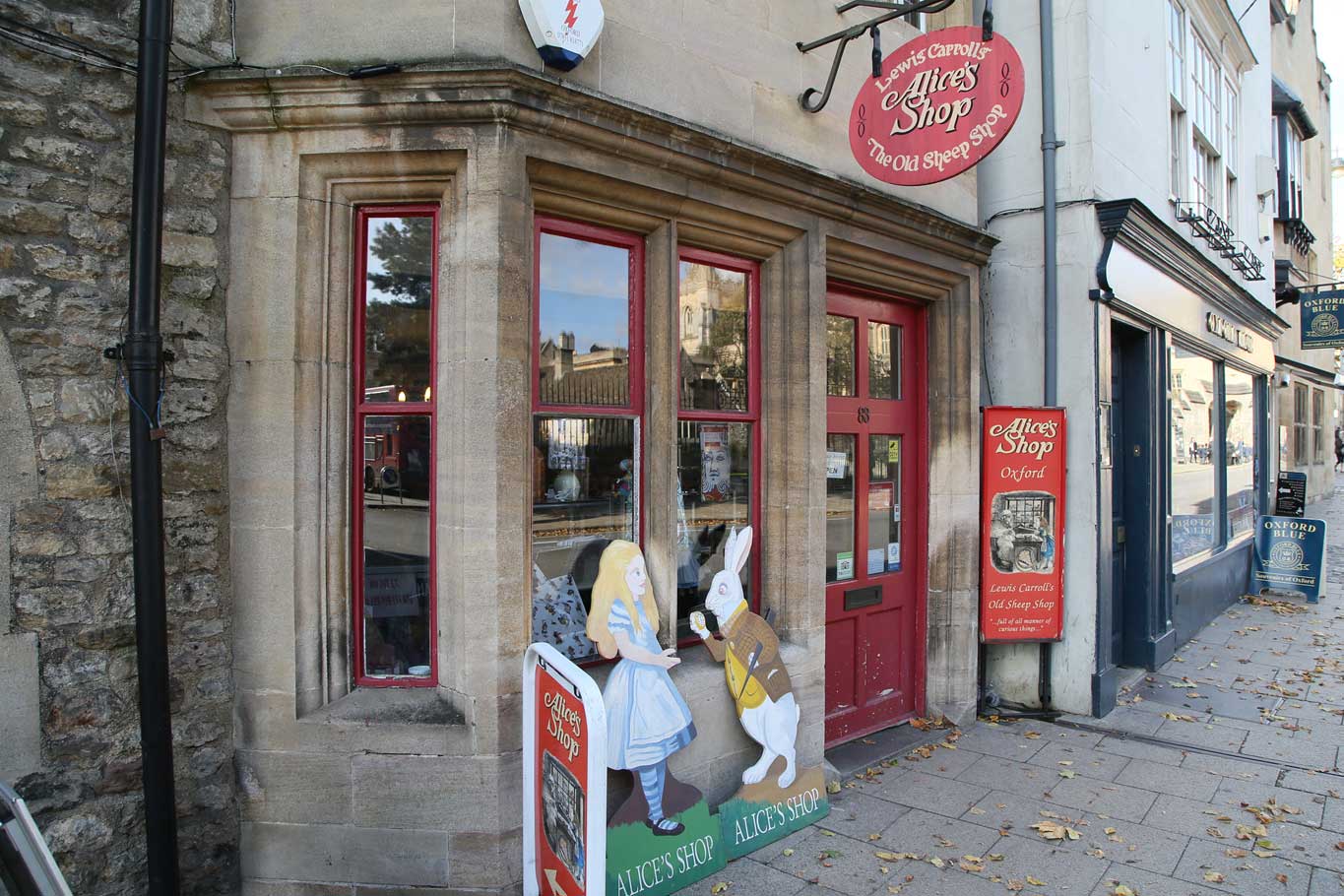 有名な「アリスの店」。（写真提供：川端裕人）