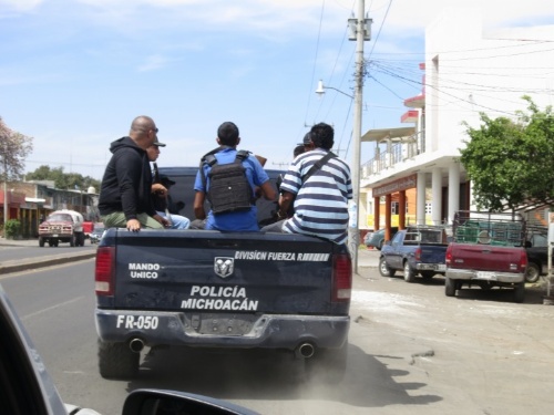 第2回 自警団を隠れ蓑にする麻薬カルテル ナショナル ジオグラフィック日本版サイト 第2回 自警団を隠れ蓑にする麻薬カルテル ナショナル ジオグラフィック日本版サイト