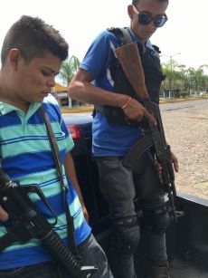 第2回 自警団を隠れ蓑にする麻薬カルテル ナショナル ジオグラフィック日本版サイト 第2回 自警団を隠れ蓑にする麻薬カルテル ナショナル ジオグラフィック日本版サイト