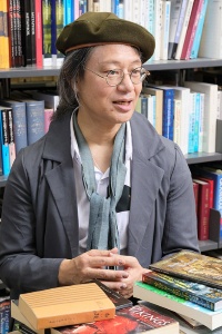 信州大学人文学部の伊藤盡教授。