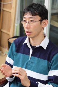 国立科学博物館生命史研究部人類史研究グループ研究主幹の神澤秀明さん。